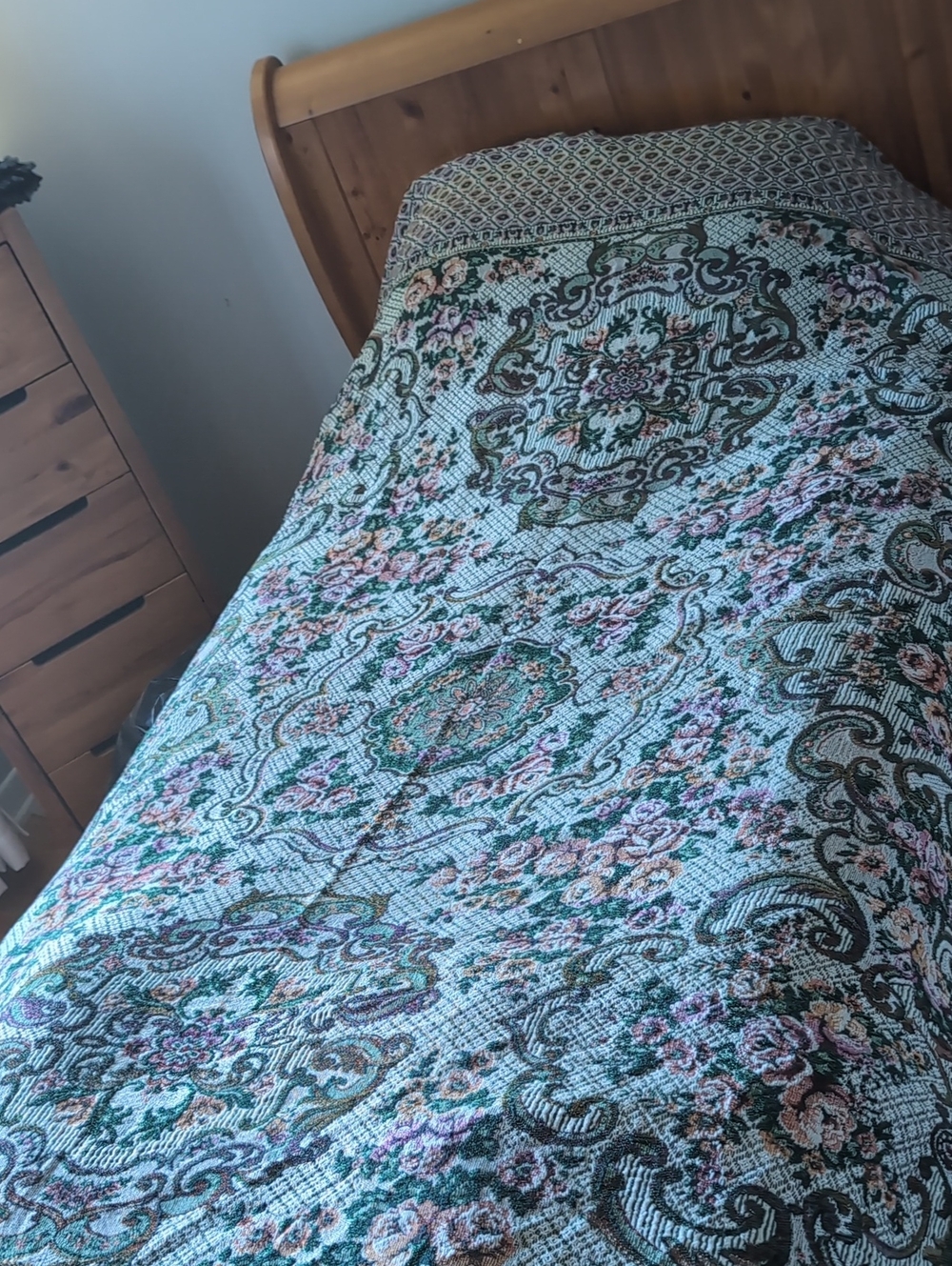 Vintage Jacquard Woven Double Sided Coverlet Tapestry Rose Medallions Fringe
